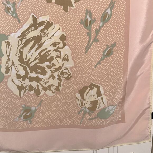 Vtg  70s/80s Basha Very Large Pink, Tan, Cream & Green Floral Polyester Scarf - Picture 5 of 9